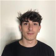Ho concluso gli studi di maturità classica, adesso frequento il corso di Medicina e Chirurgia presso l'Università degli Studi Milano-Bicocca